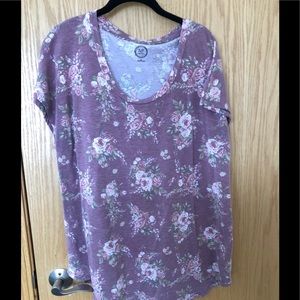Maurice’s mauve tee
